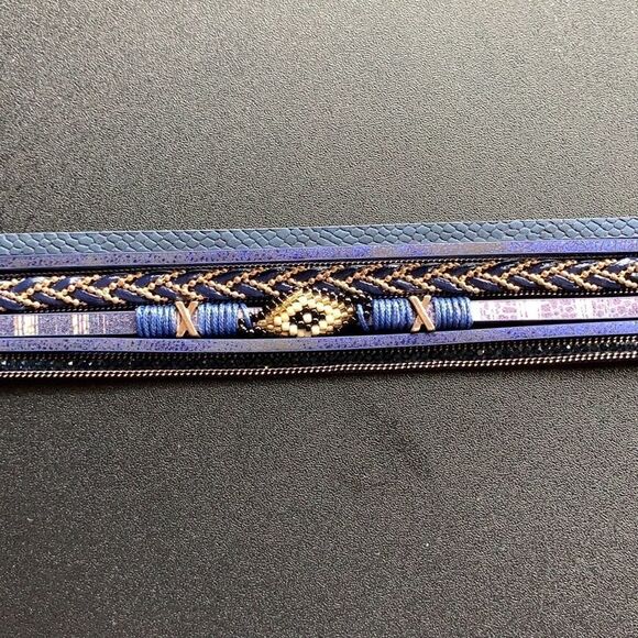 Bohemian style layered beaded magnetic bracelet - Picture 5 of 9